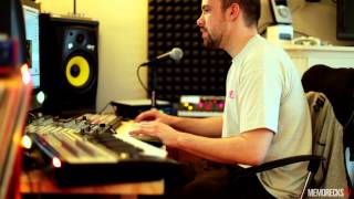 Memorecks TV Ep.1: Maschine Mikro+Ableton / Video Sampling Tutorial